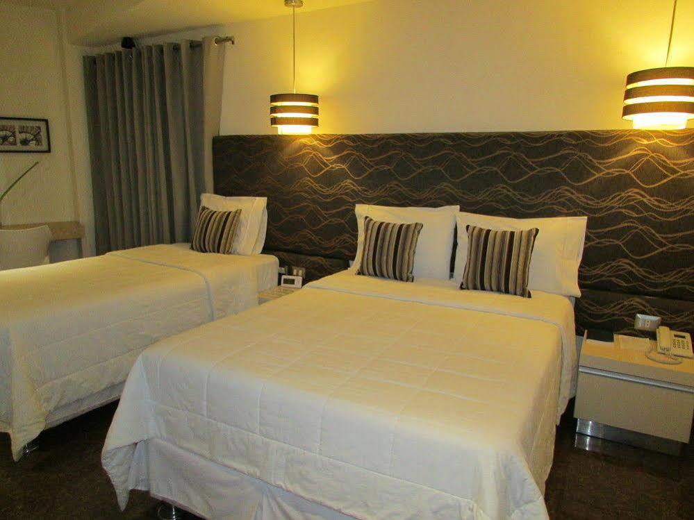 Awqa Classic Hotel Trujillo Extérieur photo